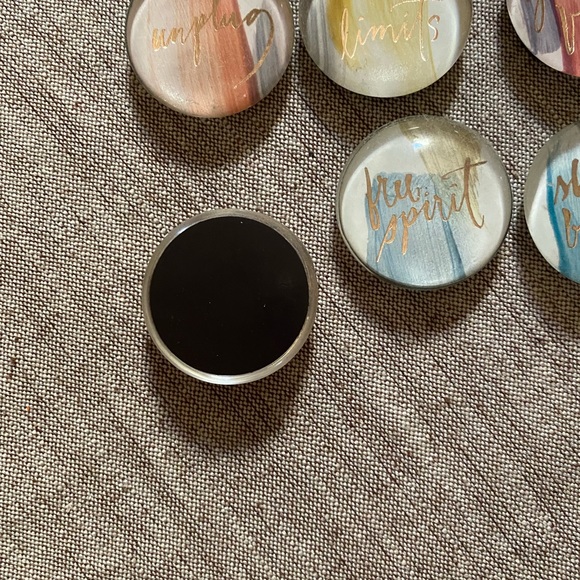 FRINGE GLASS MAGNETS SET OF 6 Multicolor no limits good vibes namaste - Picture 5 of 5